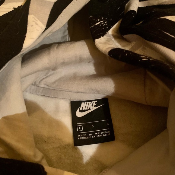 New Nike Designer Hoodie with multiple Nike Logos on front and back. Beautiful! - Picture 3 of 8